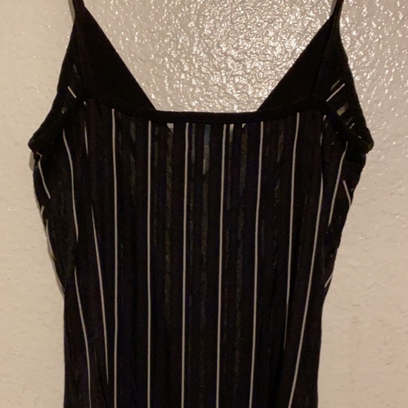 Agaci black and white stripe crop top - Picture 2 of 3